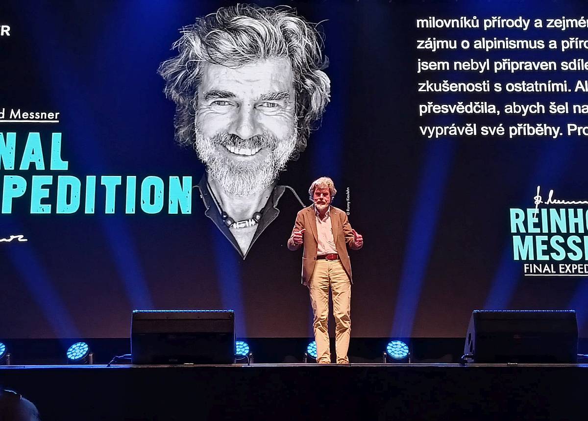 Kliknut�m zav�ete okno.