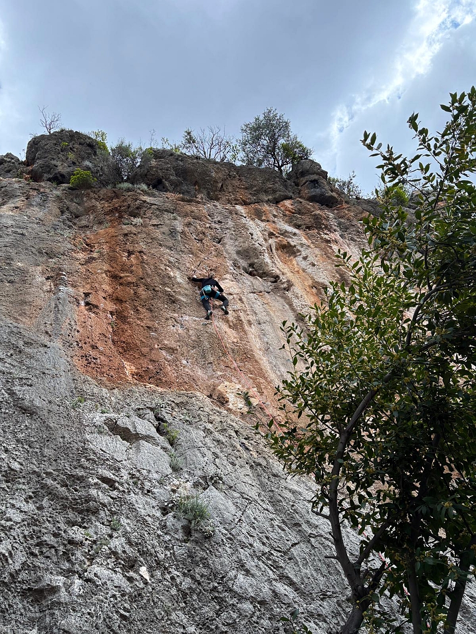 Kliknut�m zav�ete okno.