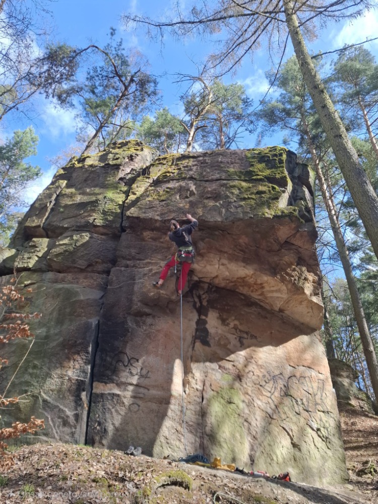 Kliknut�m zav�ete okno.