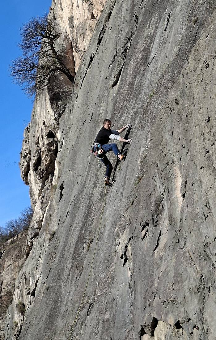 Kliknut�m zav�ete okno.