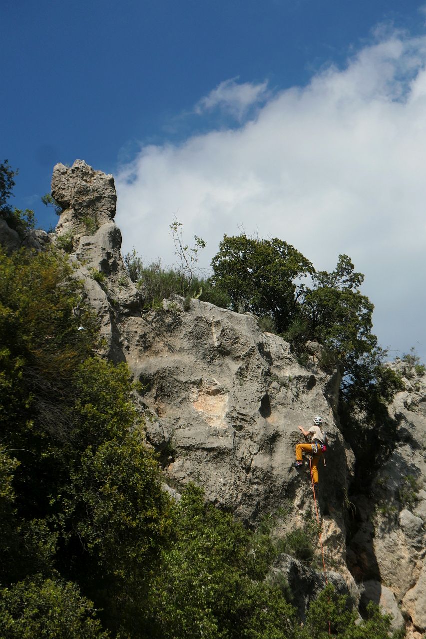 Kliknut�m zav�ete okno.
